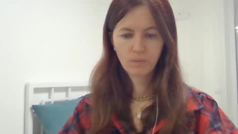 valerie_rose777 online show from 02/15/25, 07:17