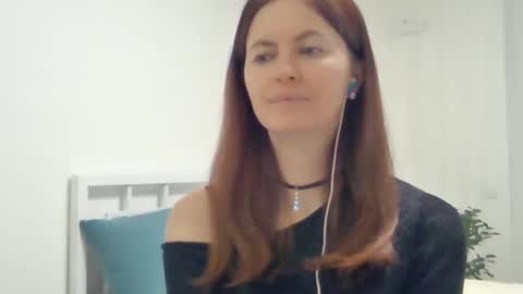 valerie_rose777 online show from 02/21/25, 07:21