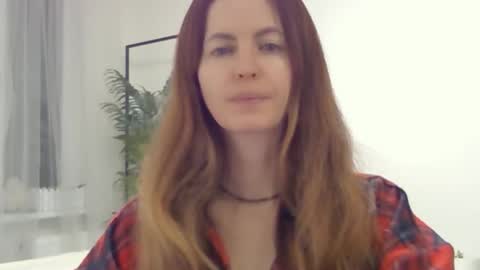 valerie_rose777 online show from 01/11/26, 07:30