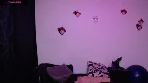 Valerie online show from 09/22/25, 06:15