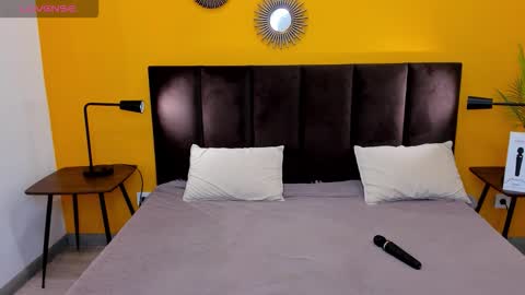 Snapshot of valeriekingg chatting on 11/30/25, 01:31 Hot Valerie online show from 11/30/25, 01:31