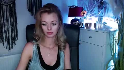 Valerie  online show from 01/14/25, 05:12