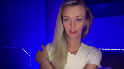 Valerie  online show from 09/14/25, 08:41