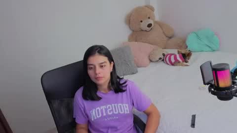 valerihouse_ online show from 06/06/26, 02:27