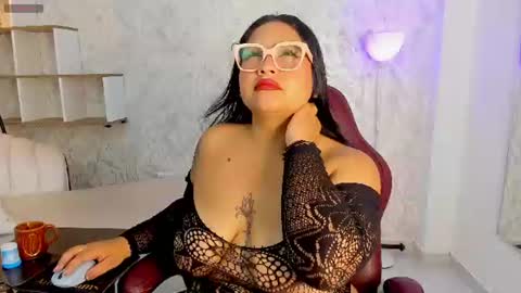 Valeria GomezGMT-5 2200-0600 online show from 06/24/26, 03:49