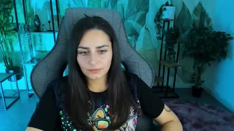 Valerie online show from 10/13/25, 04:18