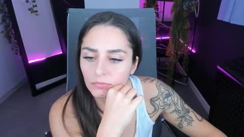 Valerie online show from 10/22/25, 03:01