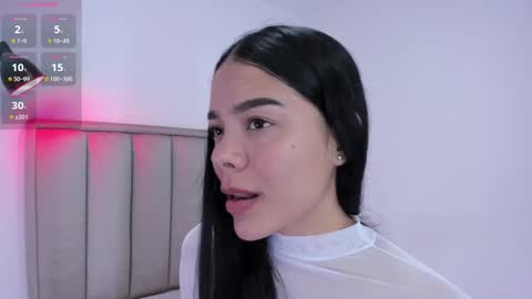 Snapshot of valery__nova chatting on 09/12/25, 12:44 Cris online show from 09/12/25, 12:44