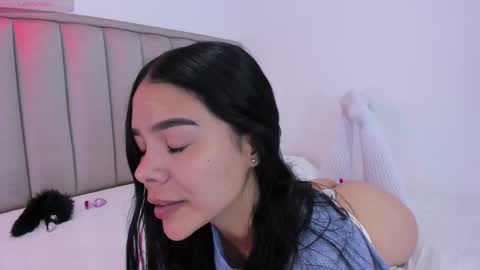 Snapshot of valery__nova chatting on 10/08/25, 10:29 Cris online show from 10/08/25, 10:29