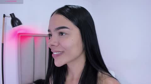 Cris  online show from 11/28/25, 05:04