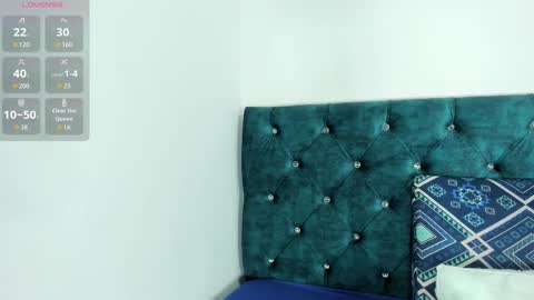 valery_adams13 online show from 09/18/25, 12:07