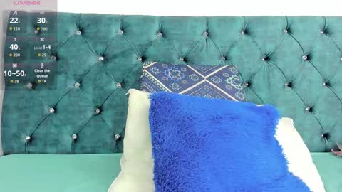 valery_adams13 online show from 09/19/25, 12:06