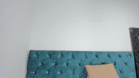 valery_adams13 online show from 10/02/25, 12:12