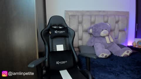 Snapshot of valery_dupont chatting on 01/18/25, 02:47 Valery Lin Dupont online show from 01/18/25, 02:47