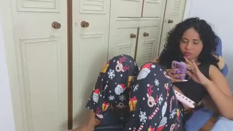 valery_lovex_ online show from 05/07/26, 11:54