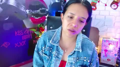 Valeria online show from 12/21/24, 12:49