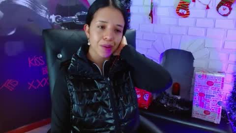 Valeria online show from 12/23/24, 11:57