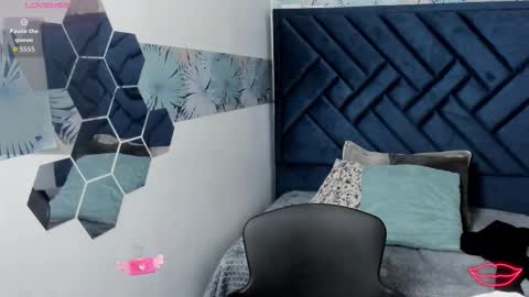 VALERY MORE online show from 02/02/26, 02:05