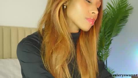 Snapshot of valery_swan1 chatting on 10/28/25, 03:21 Valery swan1 online show from 10/28/25, 03:21