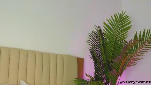 Valery swan1 online show from 12/22/25, 11:29