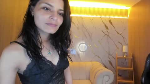 Snapshot of valery_tf chatting on 04/12/26, 08:41 Valery online show from 04/12/26, 08:41