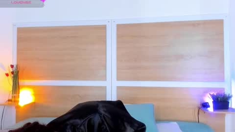 Snapshot of valerycortezm chatting on 10/24/25, 12:12 Valery online show from 10/24/25, 12:12