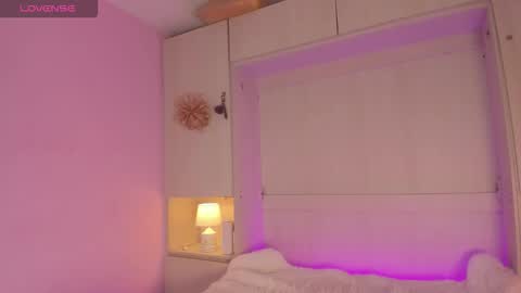 valerymeyerr online show from 12/22/25, 04:20