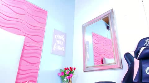 Snapshot of valerynbrown chatting on 01/10/25, 03:50 valery online show from 01/10/25, 03:50