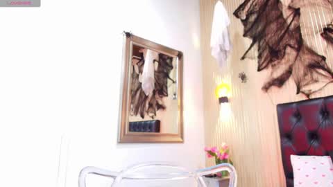 Snapshot of valerynbrown chatting on 10/15/25, 08:42 valery online show from 10/15/25, 08:42