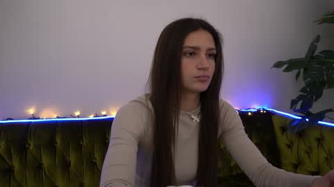 Snapshot of valeryroyale chatting on 12/26/24, 02:16 Valery online show from 12/26/24, 02:16