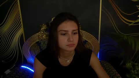 Snapshot of valeryroyale chatting on 01/11/25, 10:51 Valery online show from 01/11/25, 10:51