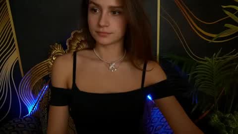 Snapshot of valeryroyale chatting on 01/24/25, 12:10 Valery online show from 01/24/25, 12:10