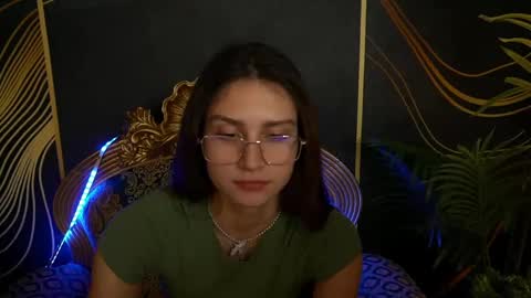 Snapshot of valeryroyale chatting on 01/25/25, 12:37 Valery online show from 01/25/25, 12:37