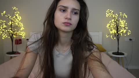 Snapshot of valeryroyale chatting on 02/05/25, 03:09 Valery online show from 02/05/25, 03:09