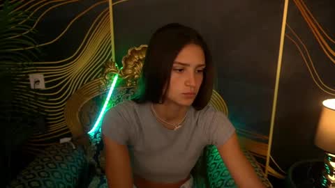 Snapshot of valeryroyale chatting on 03/07/25, 08:56 Valery online show from 03/07/25, 08:56