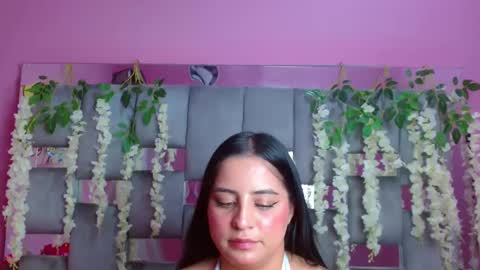 Snapshot of valerysexx_ chatting on 12/04/24, 09:51 vale online show from 12/04/24, 09:51