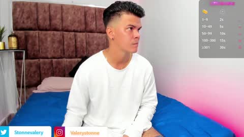 Snapshot of valerystonne_ chatting on 01/08/25, 11:09 Valery Stonne online show from 01/08/25, 11:09