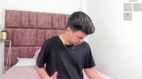 Snapshot of valerystonne_ chatting on 01/25/25, 09:14 Valery Stonne online show from 01/25/25, 09:14