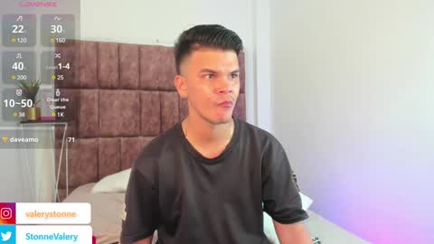 Snapshot of valerystonne_ chatting on 02/08/25, 12:06 Valery Stonne online show from 02/08/25, 12:06