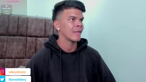 Snapshot of valerystonne_ chatting on 02/08/25, 08:32 Valery Stonne online show from 02/08/25, 08:32