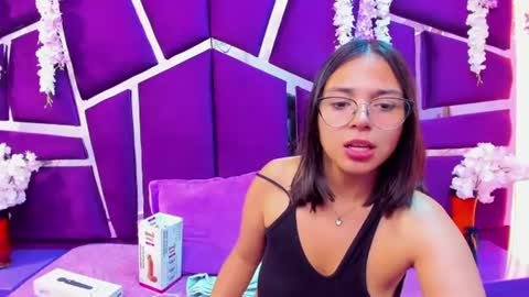 Snapshot of valerysweety__ chatting on 06/19/26, 03:11 ValerySweety online show from 06/19/26, 03:11