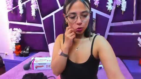 Snapshot of valerysweety__ chatting on 07/08/26, 03:22 ValerySweety online show from 07/08/26, 03:22
