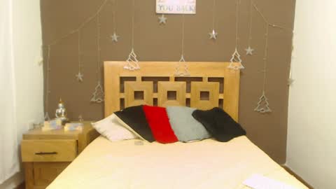 Snapshot of valesantodomingo chatting on 12/04/24, 01:36 Sofia online show from 12/04/24, 01:36