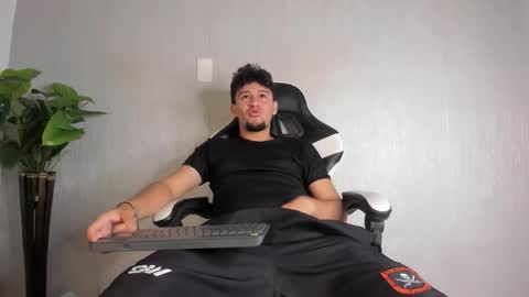 Valentino online show from 03/24/26, 09:09