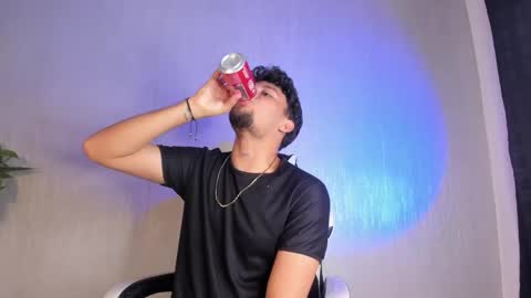 Valentino online show from 03/27/26, 09:36