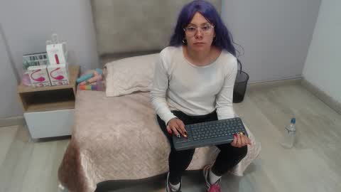 valevicious online show from 10/18/25, 01:45