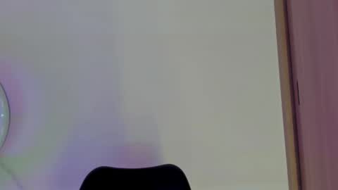 Valezny V online show from 04/18/26, 07:58