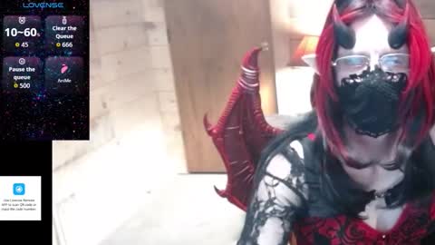 Snapshot of valhanna_ chatting on 11/05/25, 06:13 Valhanna online show from 11/05/25, 06:13