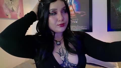 Valkiria moore  online show from 05/19/26, 11:22