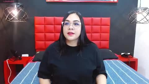 Snapshot of valkirye_ chatting on 03/13/26, 11:28 Valkirye online show from 03/13/26, 11:28